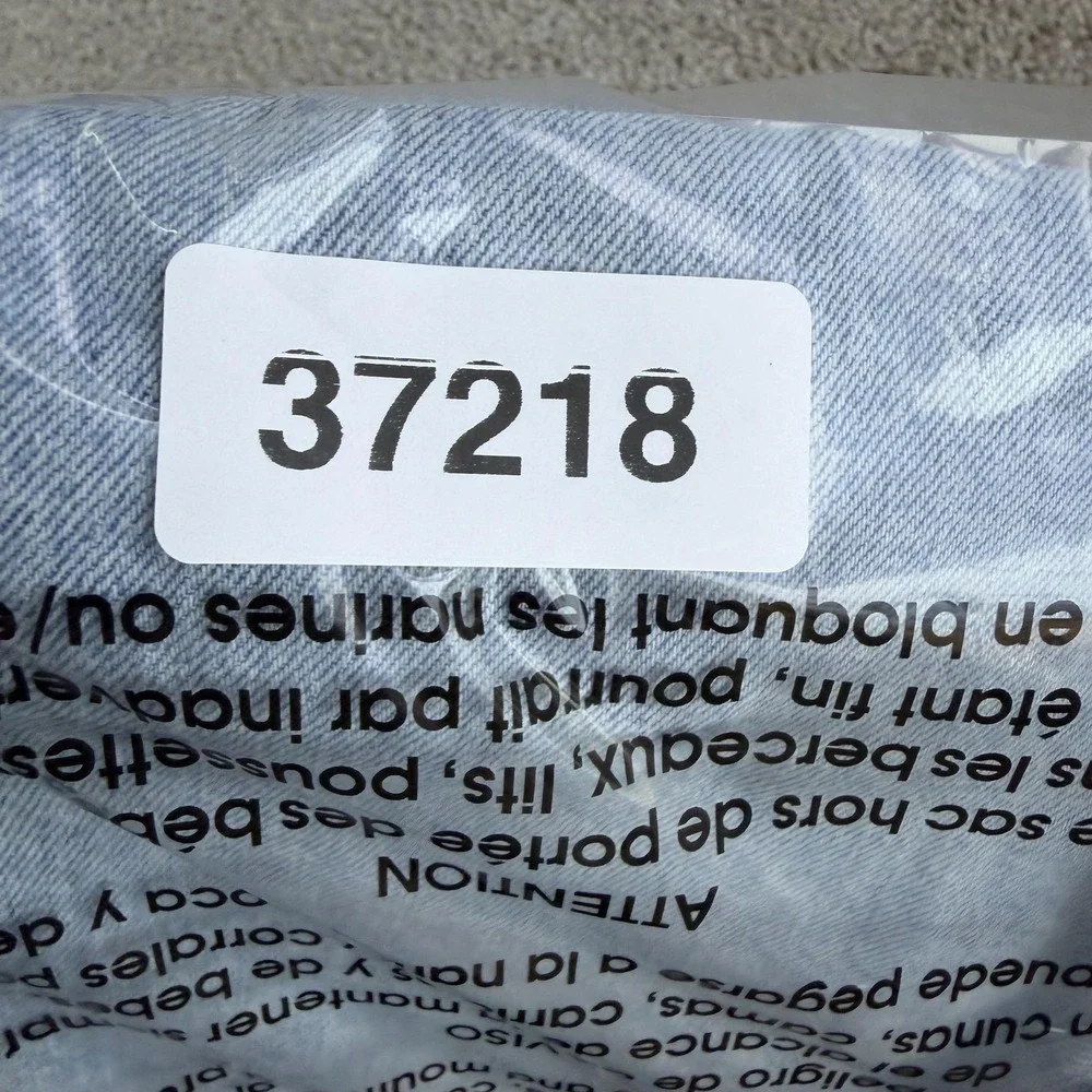 Levis levis 502